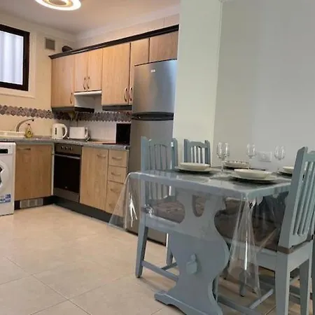 Parque Santiago 1- 2bed Lejlighed